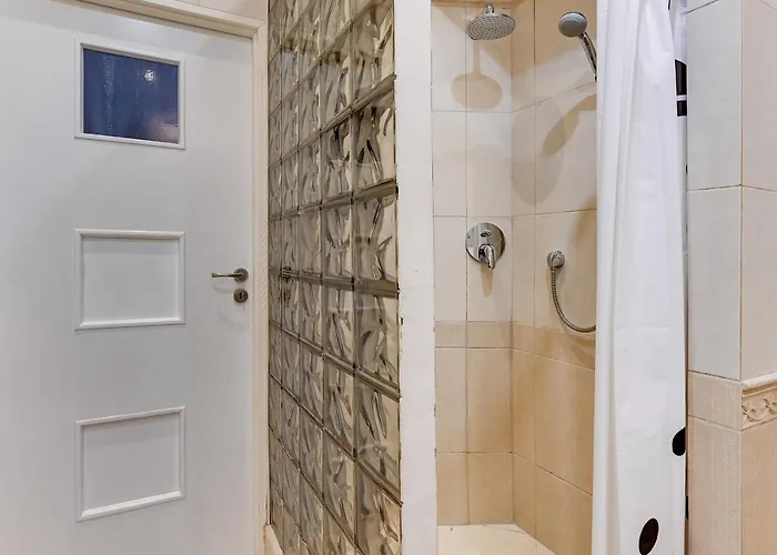 Seaside & Center By Downtown Apartament
